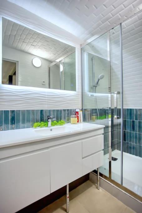 Le Nid Parisien Triplex Cosy Et Chaleureux Lejlighed Eksteriør billede