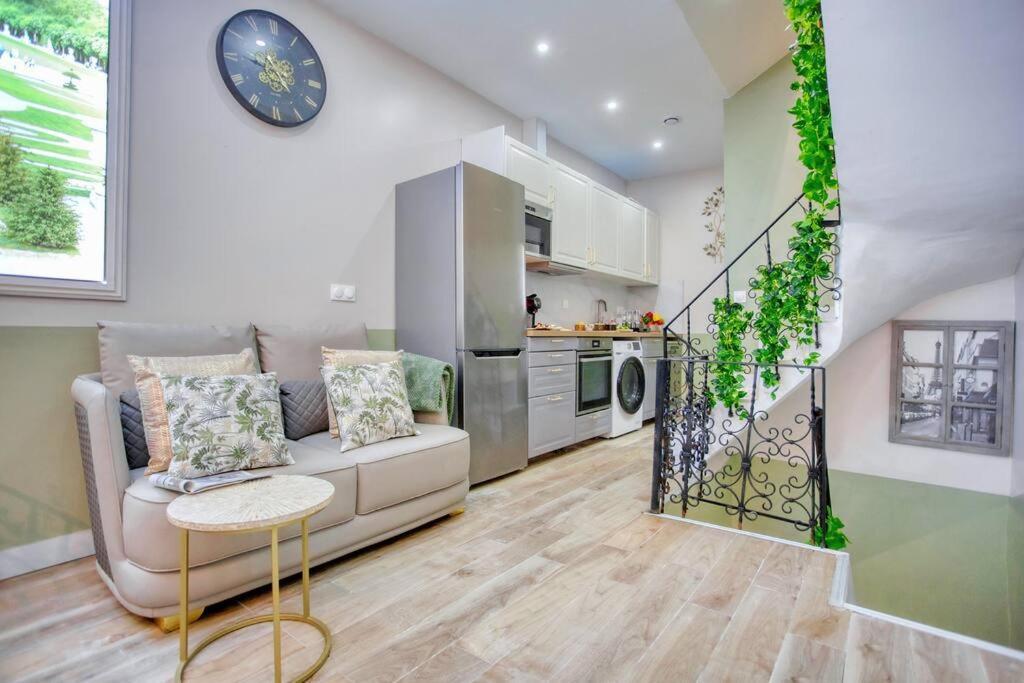 Le Nid Parisien Triplex Cosy Et Chaleureux Lejlighed Eksteriør billede