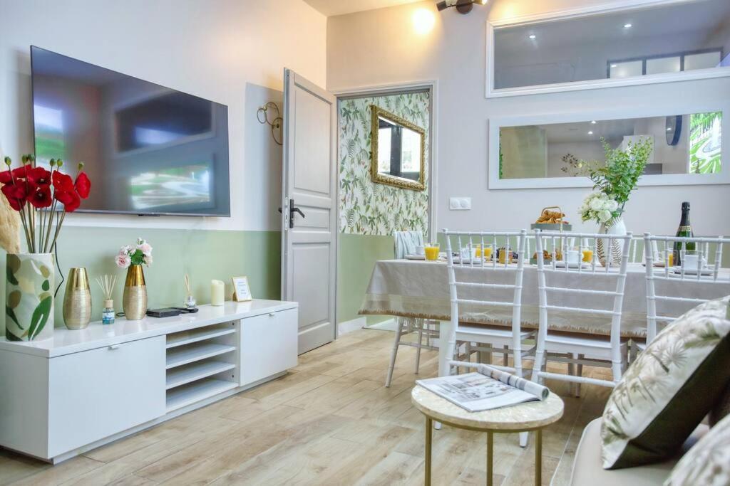Le Nid Parisien Triplex Cosy Et Chaleureux Lejlighed Eksteriør billede