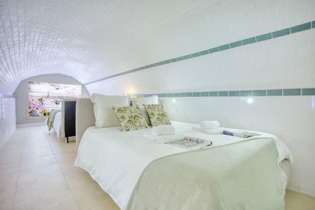 Le Nid Parisien Triplex Cosy Et Chaleureux Lejlighed Eksteriør billede